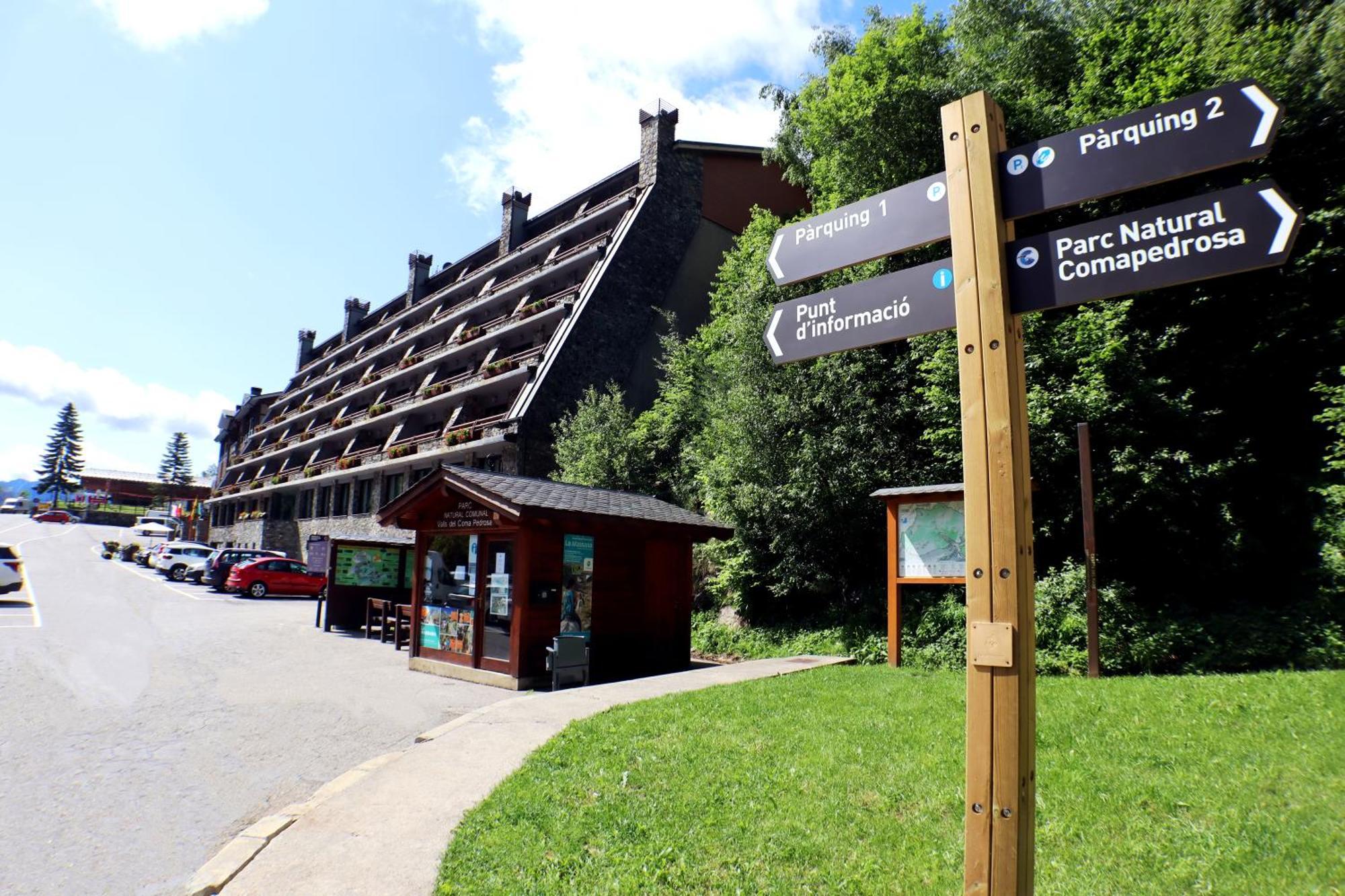 Yomo Patagonia Hotel Arinsal Exterior photo